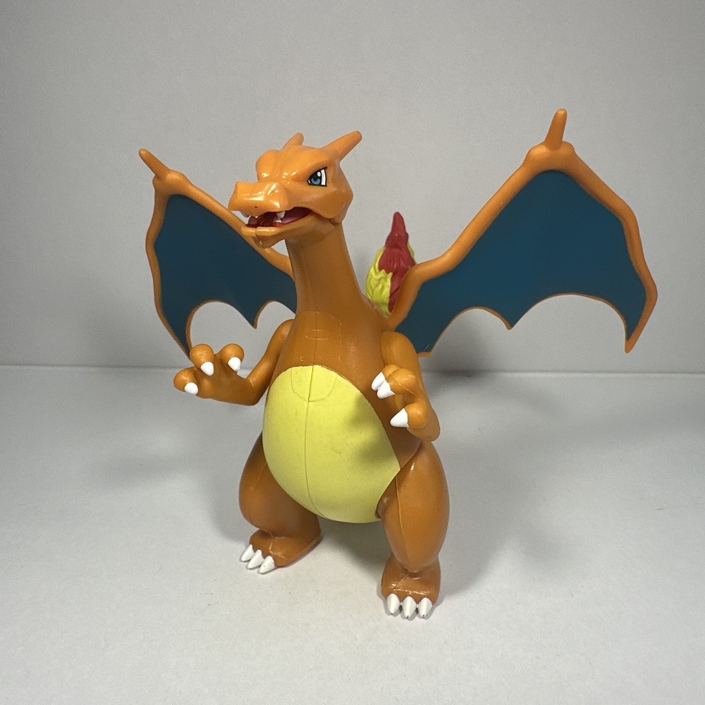 Pokemon Charizard Battle Feature Deluxe Action Figure WTC 4.5" No Missile